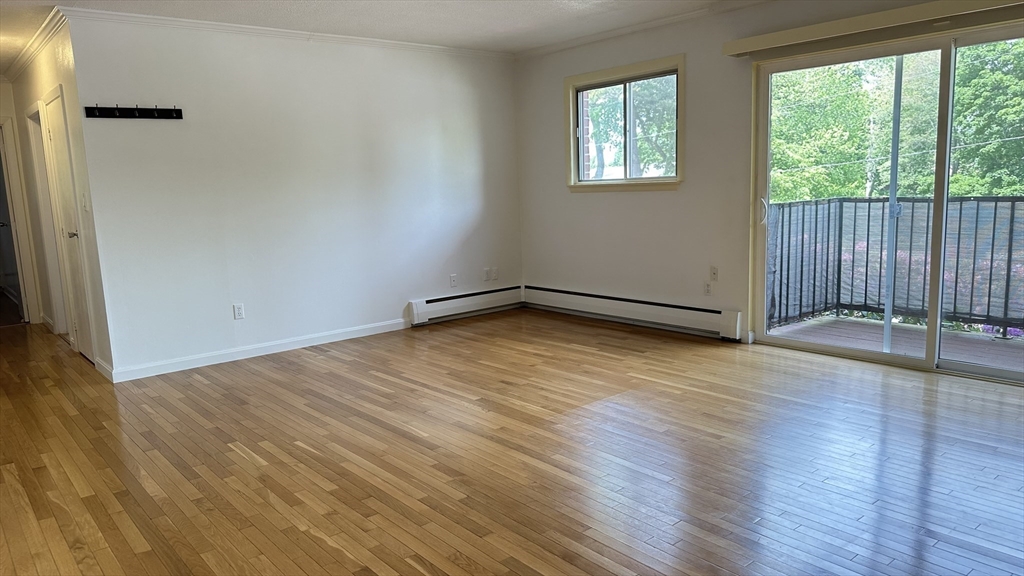 10 Crescent Dr 6