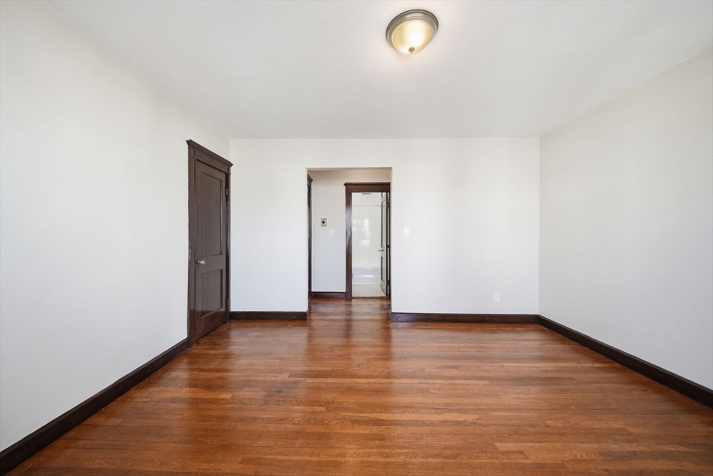 41 Richardson Ave 17