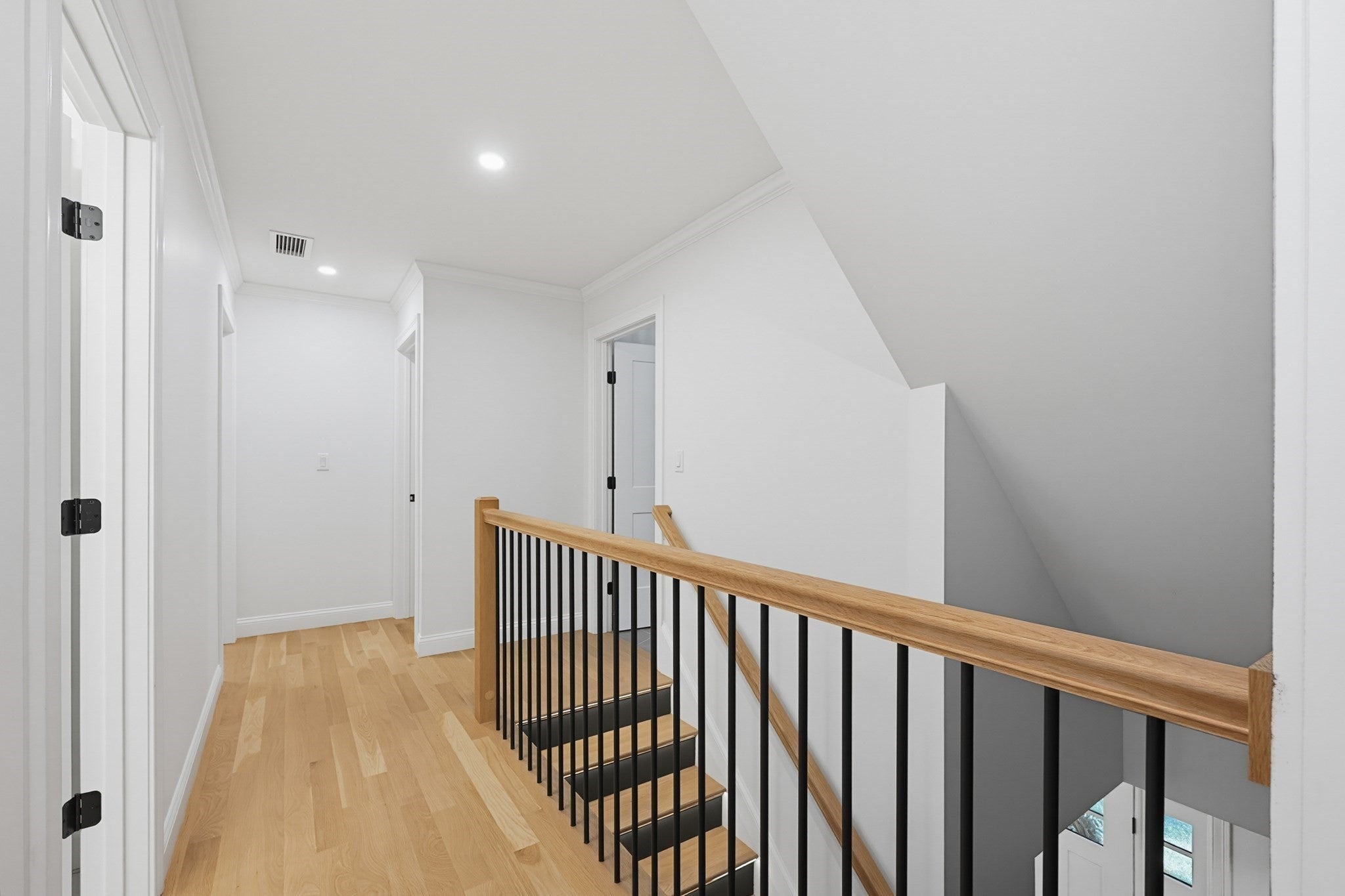 15 Wellesley Ave, Burlington, MA, 15 Wellesley Ave, Burlington, MA Photo #23