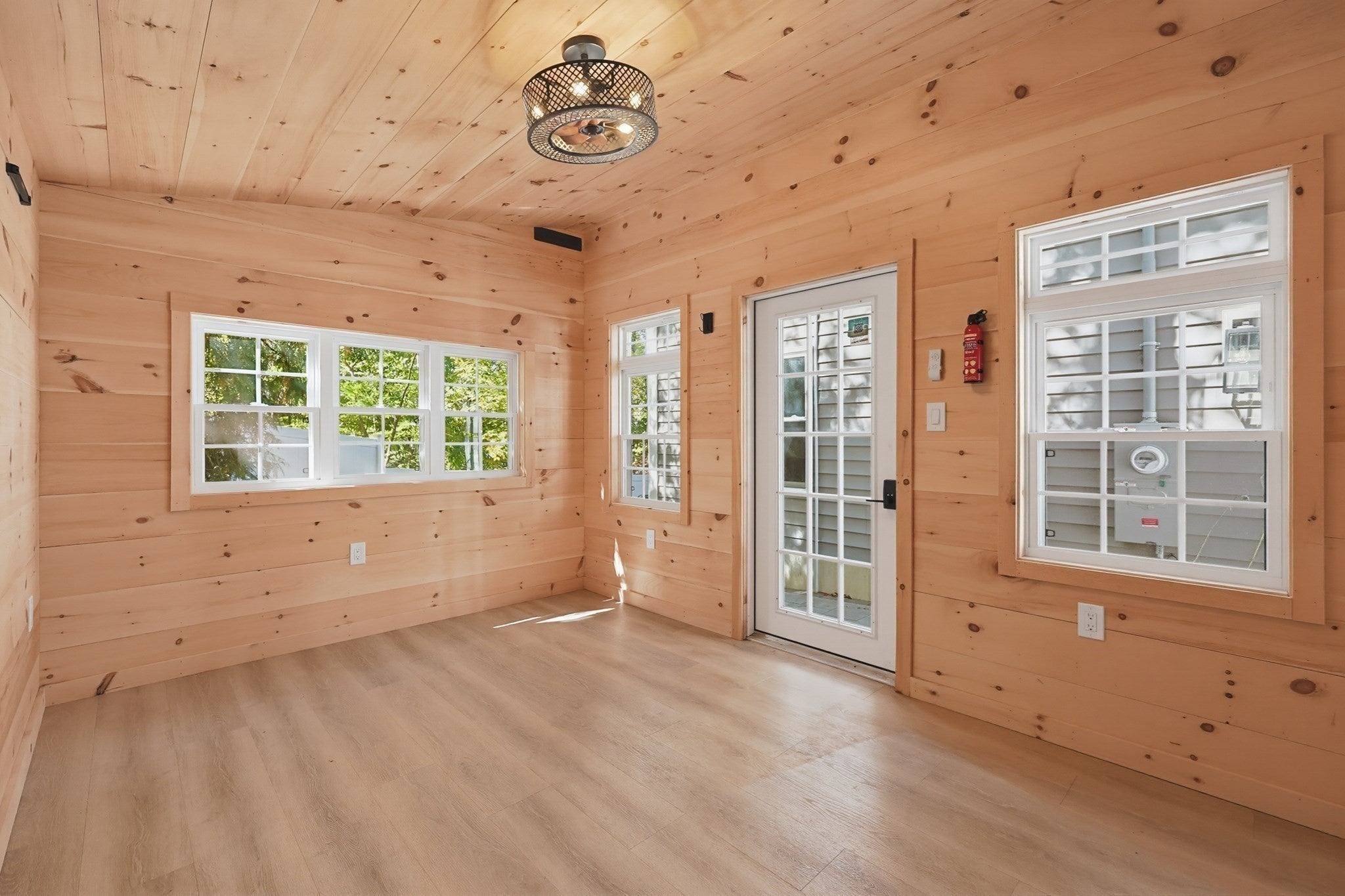 15 Wellesley Ave, Burlington, MA, 15 Wellesley Ave, Burlington, MA Photo #40
