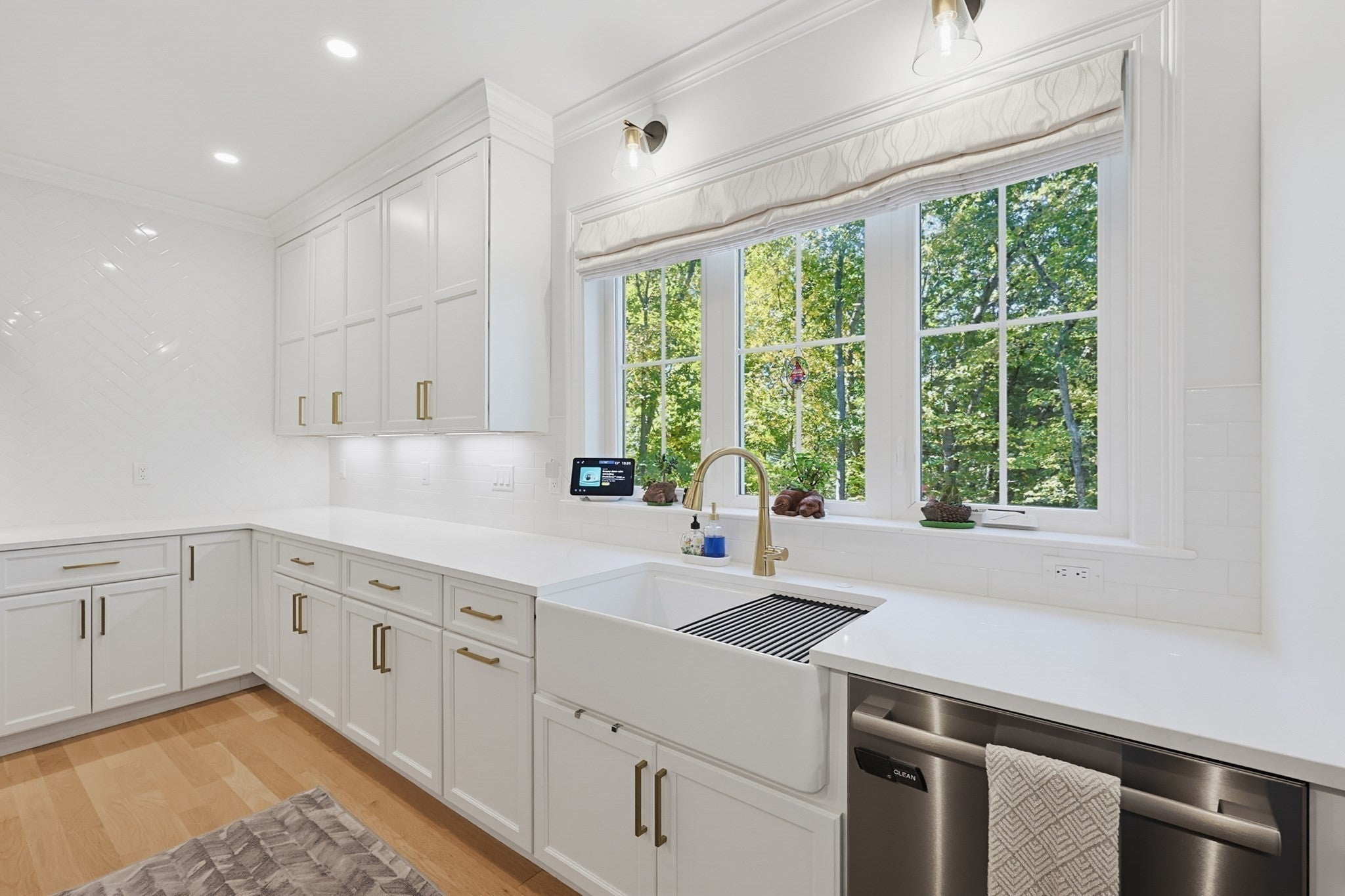 15 Wellesley Ave, Burlington, MA, 15 Wellesley Ave, Burlington, MA Photo #6