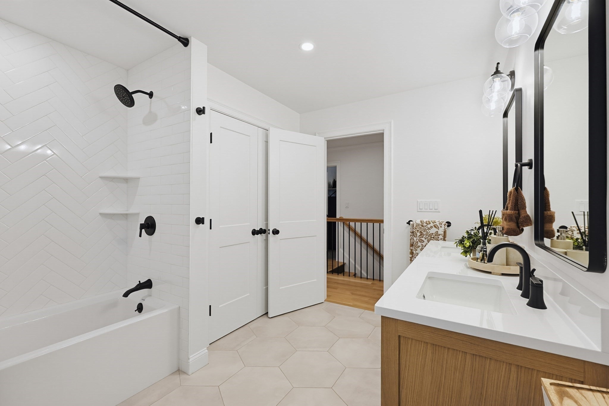 15 Wellesley Ave, Burlington, MA, 15 Wellesley Ave, Burlington, MA Photo #25