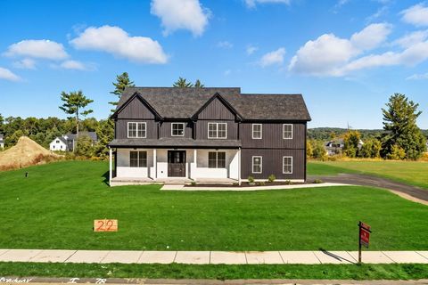 22 Balsam Hill Rd Ludlow MA 01056
