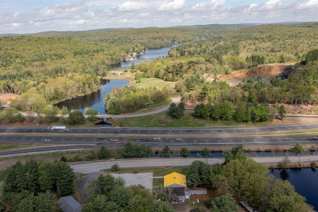 1257 Buckley Highway