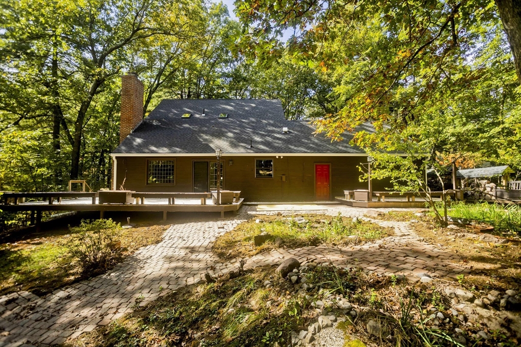 217 Inverness Ln