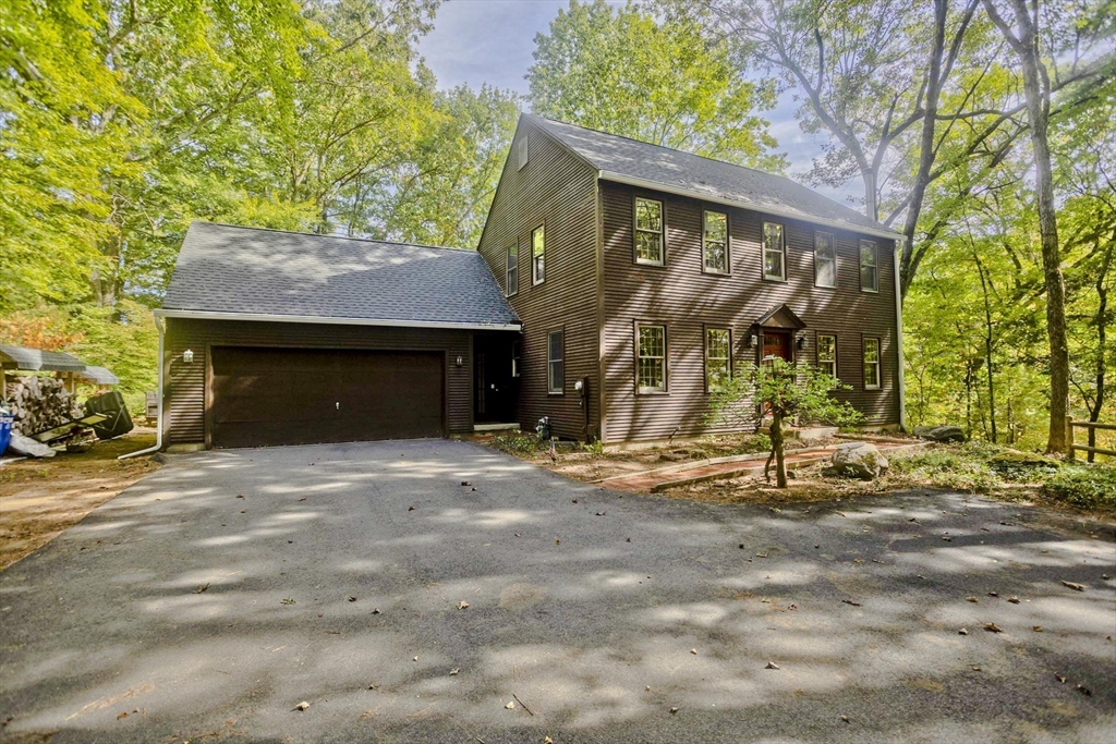 217 Inverness Ln