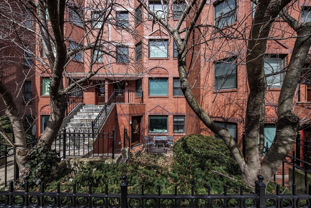 39 Symphony Rd C