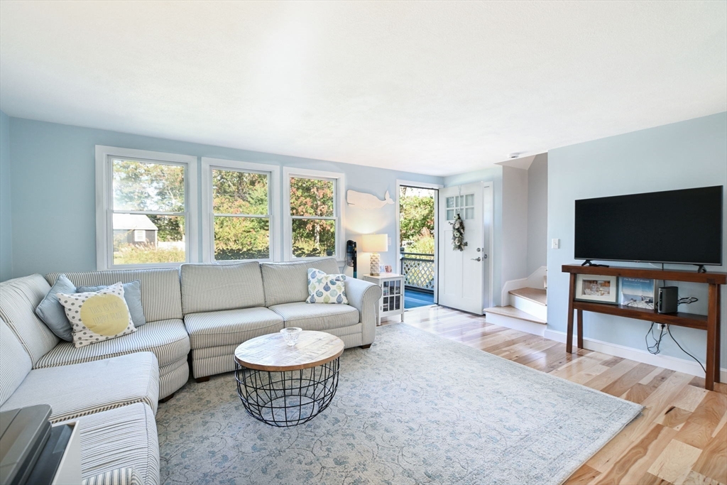 28 Plum Hollow Rd