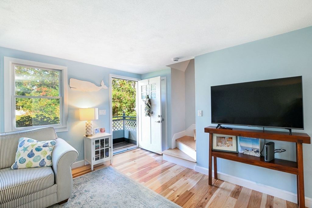 28 Plum Hollow Rd