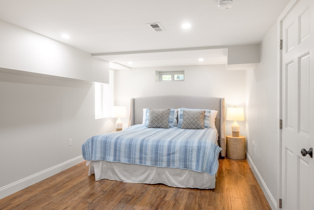5 Pinetree Lane, Tisbury, MA Photo #15