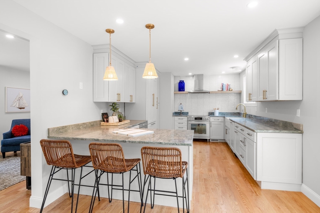 5 Pinetree Lane, Tisbury, MA Photo #5