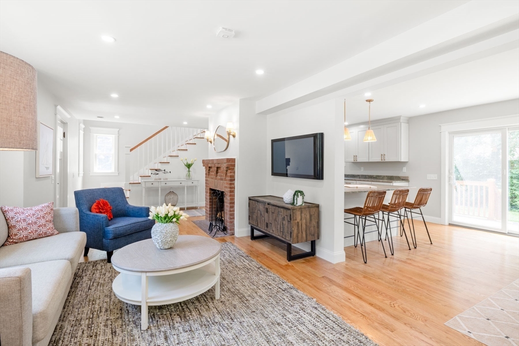 5 Pinetree Lane, Tisbury, MA Photo #6