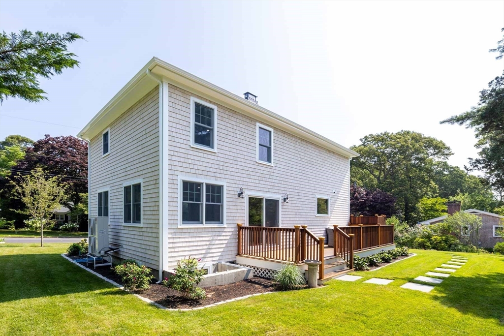 5 Pinetree Lane, Tisbury, MA Photo #3