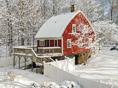 14 Sawmill Brook Rd West Newbury MA 01985