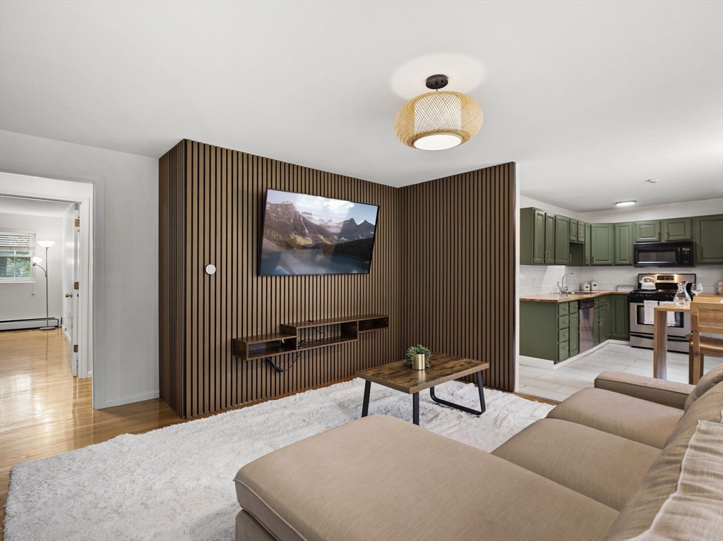 120 Edgelawn Ave 9