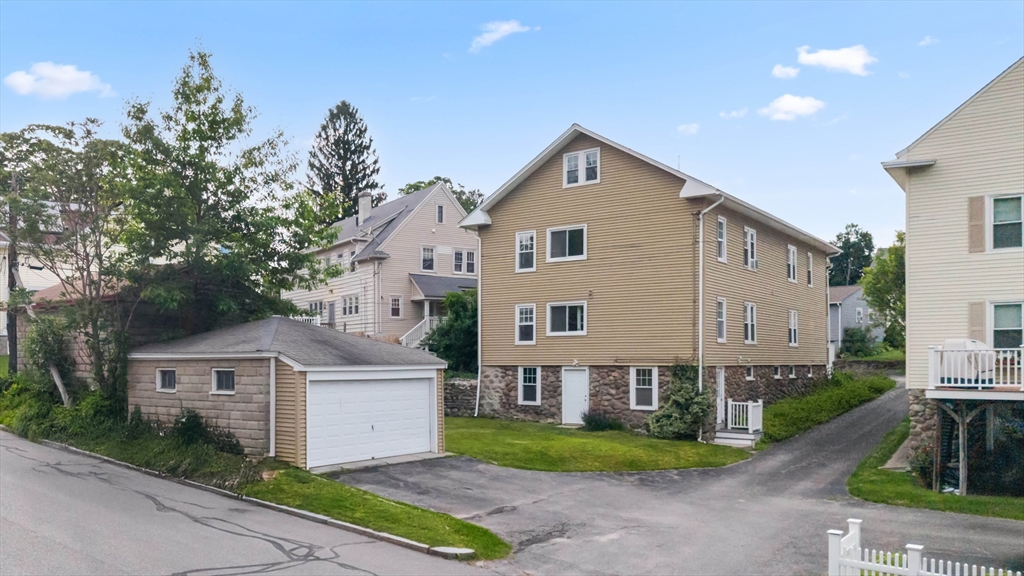 2 Davidson Rd