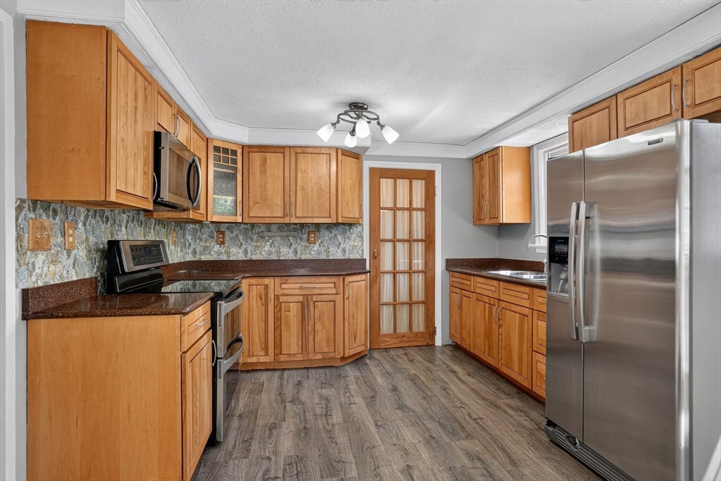 24 Reo Rd, Maynard, MA, 24 Reo Rd, Maynard, MA Photo #6