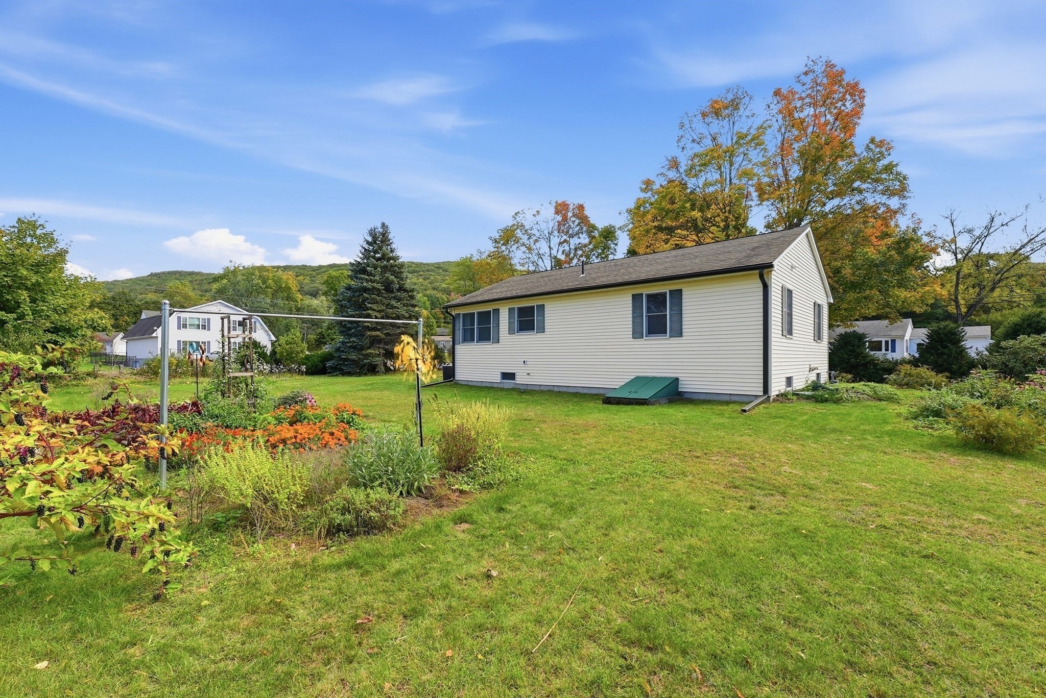 165 Ferry St, Easthampton, MA, 165 Ferry St, Easthampton, MA Photo #23