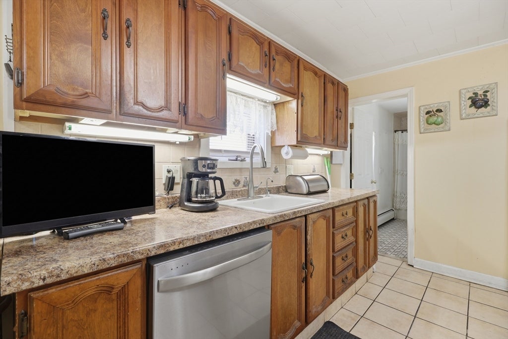 100 Lincoln Terrace, Leominster, MA, 100 Lincoln Terrace, Leominster, MA Photo #8