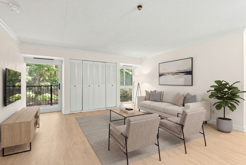 55 Tall Oaks Dr L3