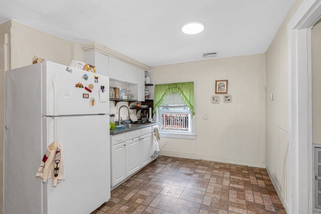 694 Merrimack Street, Lowell, MA Photo #28