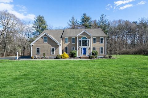 108 Waterford Dr Hanover MA 02339
