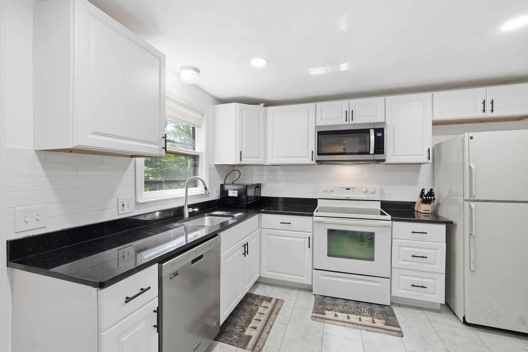 64 Marshall St, Holliston, MA Photo #8