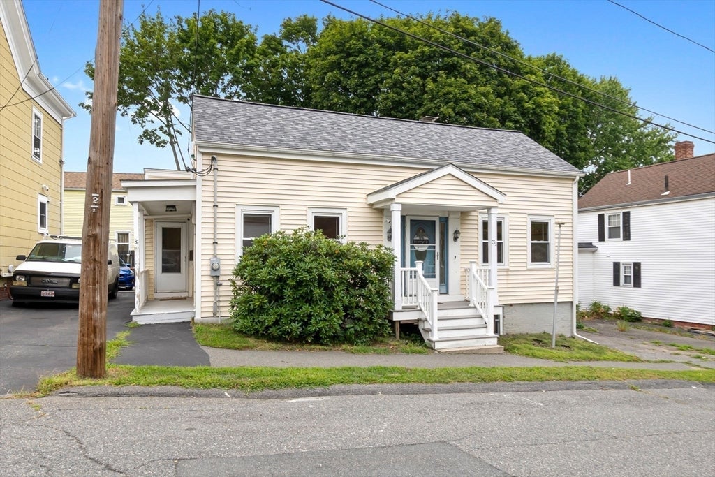 31 Vincent ST, Saugus, MA Photo #34