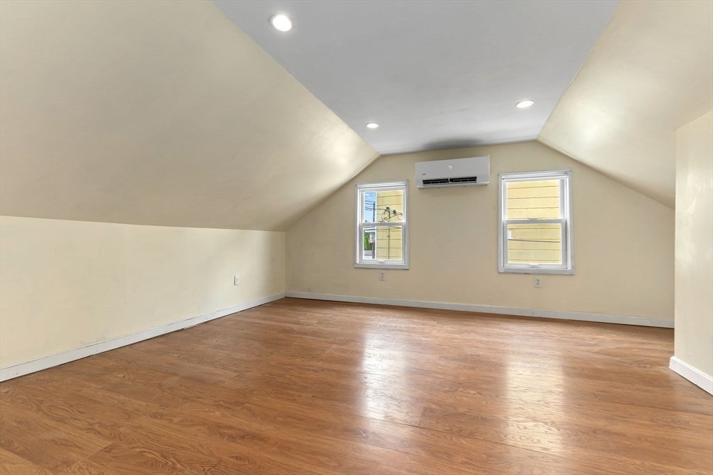 31 Vincent ST, Saugus, MA Photo #26