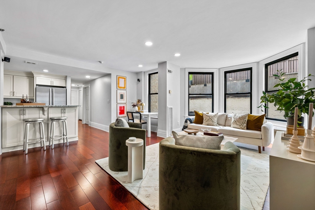 390 Commonwealth Avenue 305