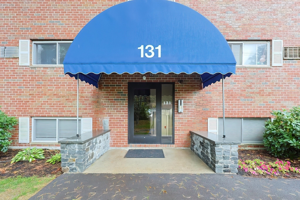 131 Creek Street 7