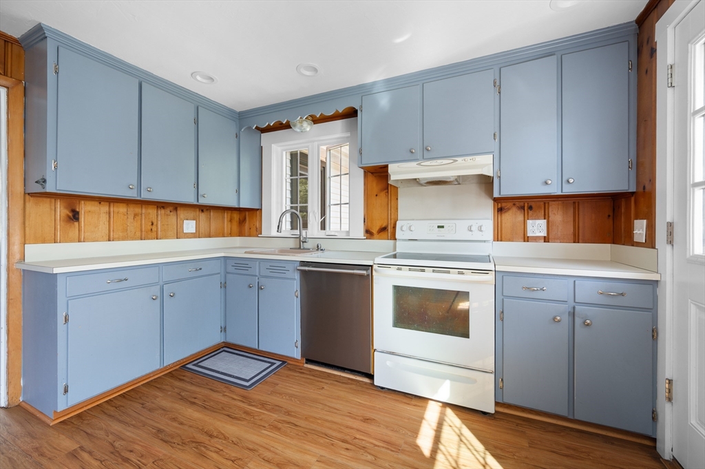 30 Whitney St