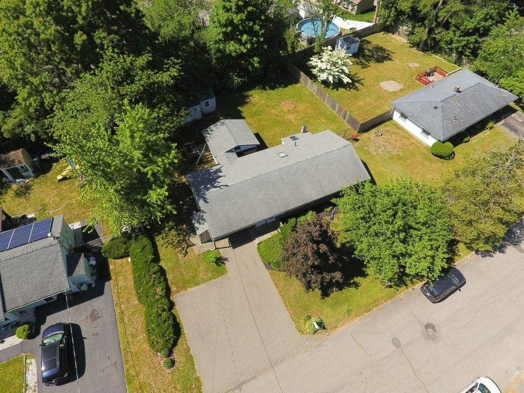 81 Errol Rd