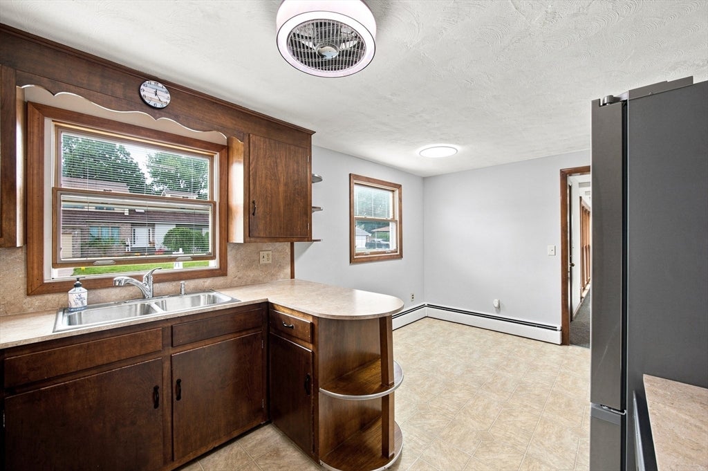 70 Crestwood ST, Chicopee, MA, 70 Crestwood ST, Chicopee, MA Photo #9