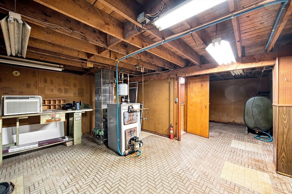 70 Crestwood ST, Chicopee, MA, 70 Crestwood ST, Chicopee, MA Photo #29