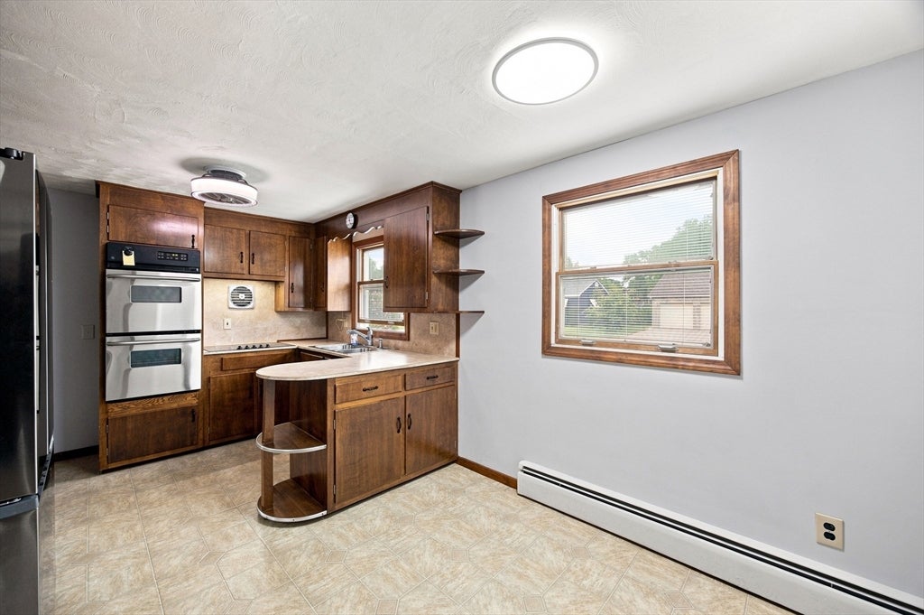 70 Crestwood ST, Chicopee, MA, 70 Crestwood ST, Chicopee, MA Photo #7