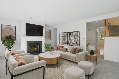 19 Hammond Place 19 Woburn MA 01801