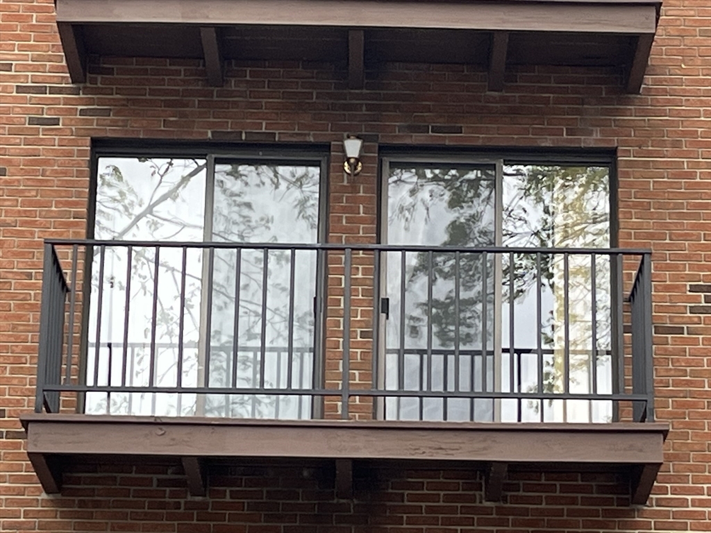 327 Plantation Street 312