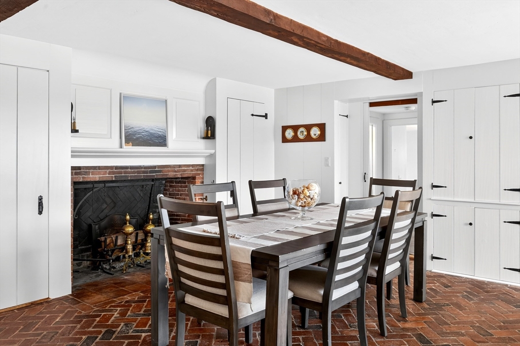 Chatham, Massachusetts 02633, United States, 7 Bedrooms Bedrooms, ,4 BathroomsBathrooms,Residential,Active,197883