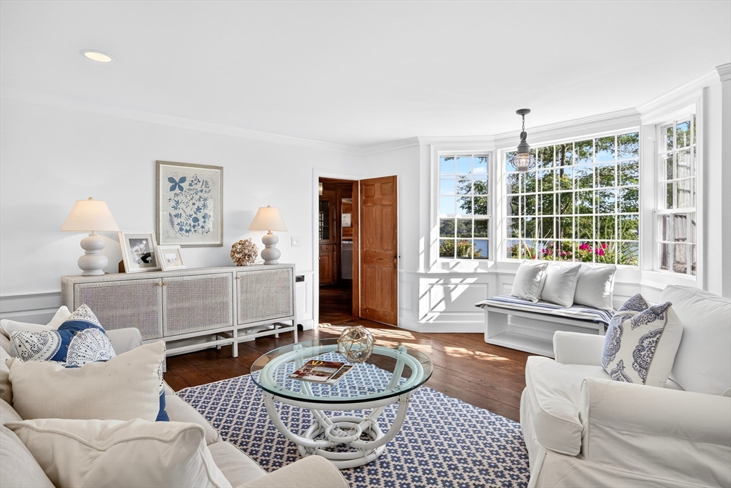 Chatham, Massachusetts 02633, United States, 7 Bedrooms Bedrooms, ,4 BathroomsBathrooms,Residential,Active,197883