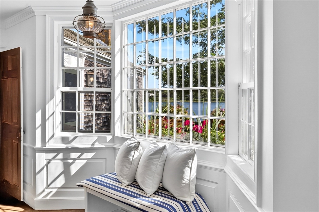 Chatham, Massachusetts 02633, United States, 7 Bedrooms Bedrooms, ,4 BathroomsBathrooms,Residential,Active,197883