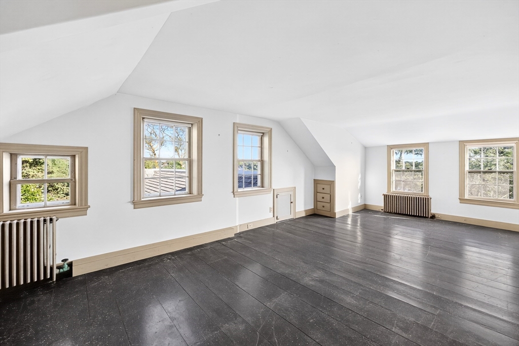 Chatham, Massachusetts 02633, United States, 7 Bedrooms Bedrooms, ,4 BathroomsBathrooms,Residential,Active,197883