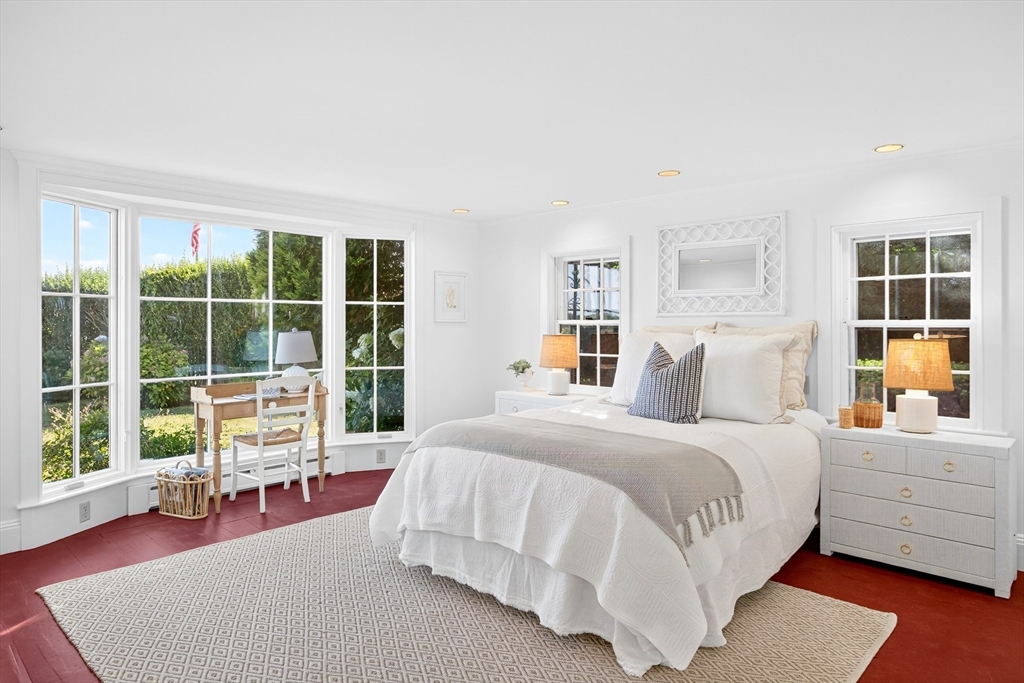 Chatham, Massachusetts 02633, United States, 7 Bedrooms Bedrooms, ,4 BathroomsBathrooms,Residential,Active,197883