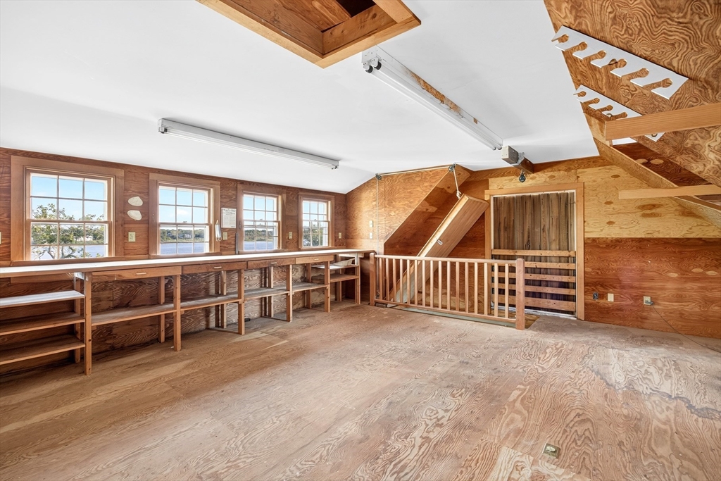 Chatham, Massachusetts 02633, United States, 7 Bedrooms Bedrooms, ,4 BathroomsBathrooms,Residential,Active,197883