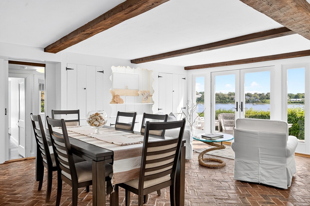 Chatham, Massachusetts 02633, United States, 7 Bedrooms Bedrooms, ,4 BathroomsBathrooms,Residential,Active,197883