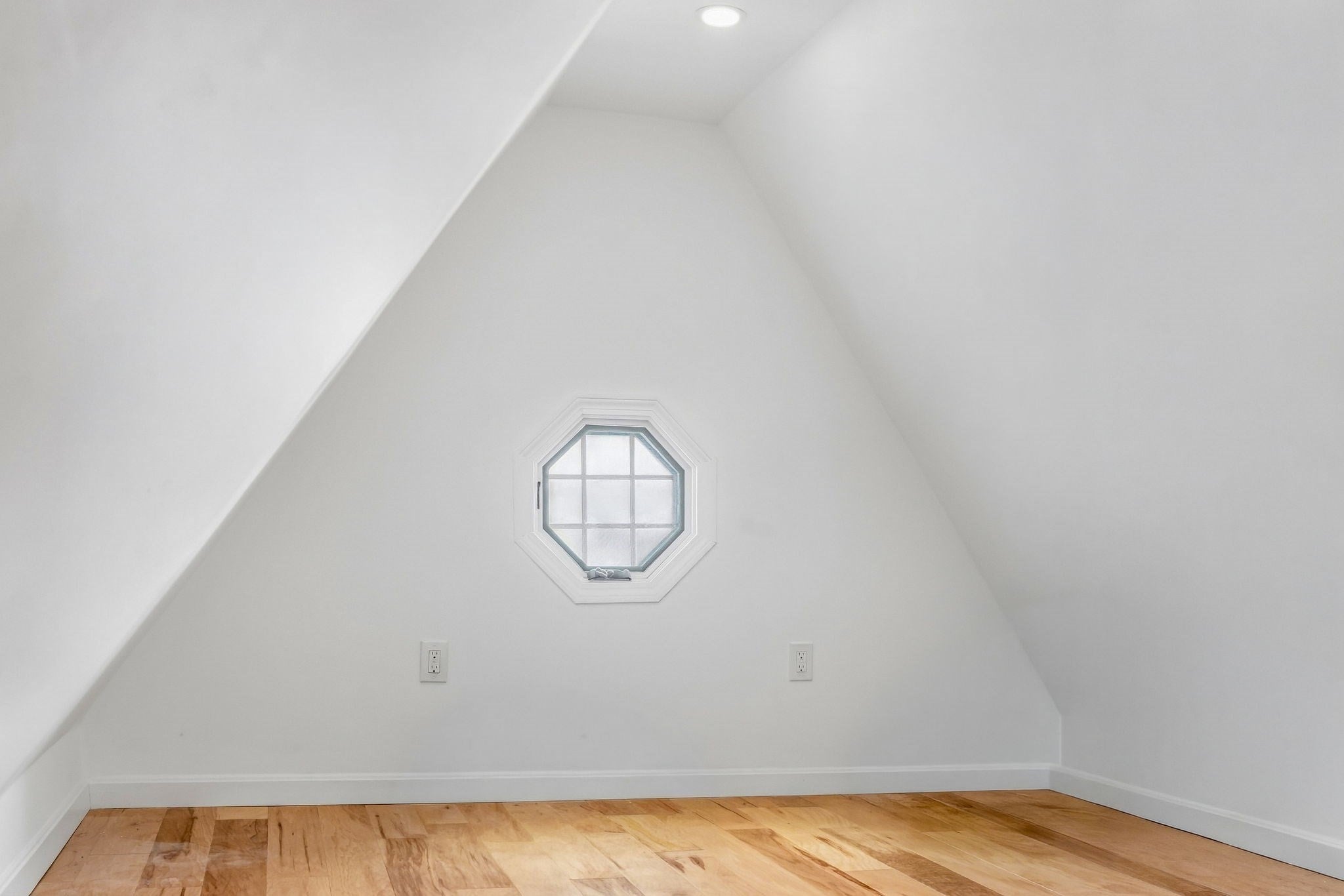 26 Spring Garden St, Boston, MA, 26 Spring Garden St, Boston, MA Photo #27