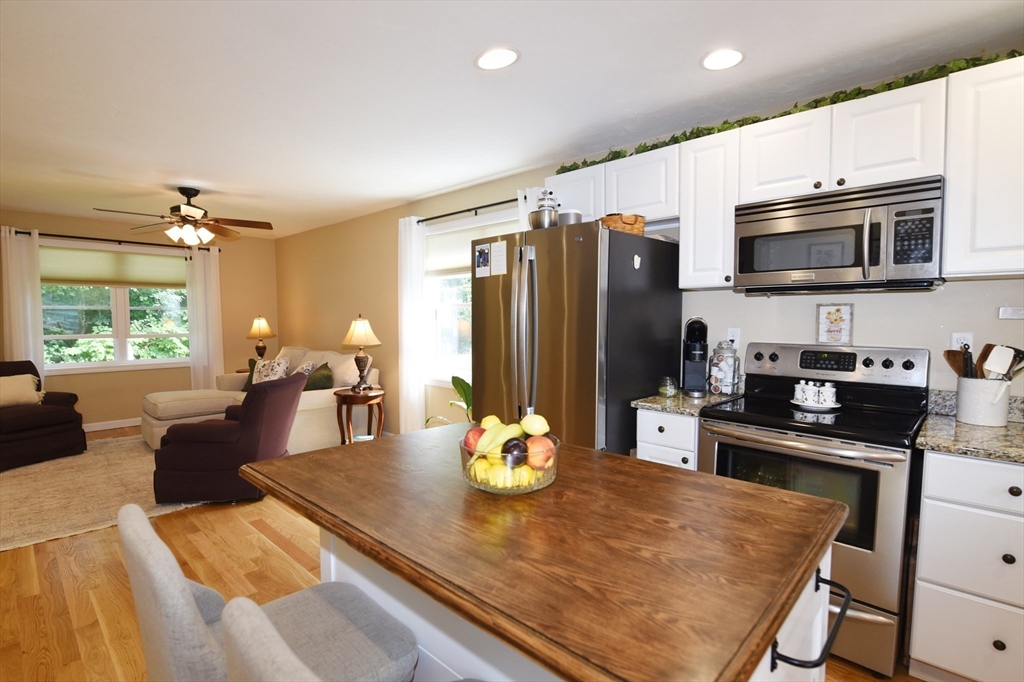 34 Thirteenth Ave, Halifax, MA Photo #11