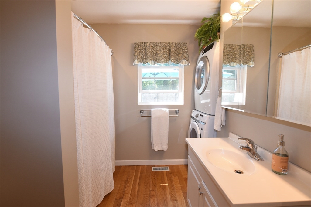 34 Thirteenth Ave, Halifax, MA Photo #19