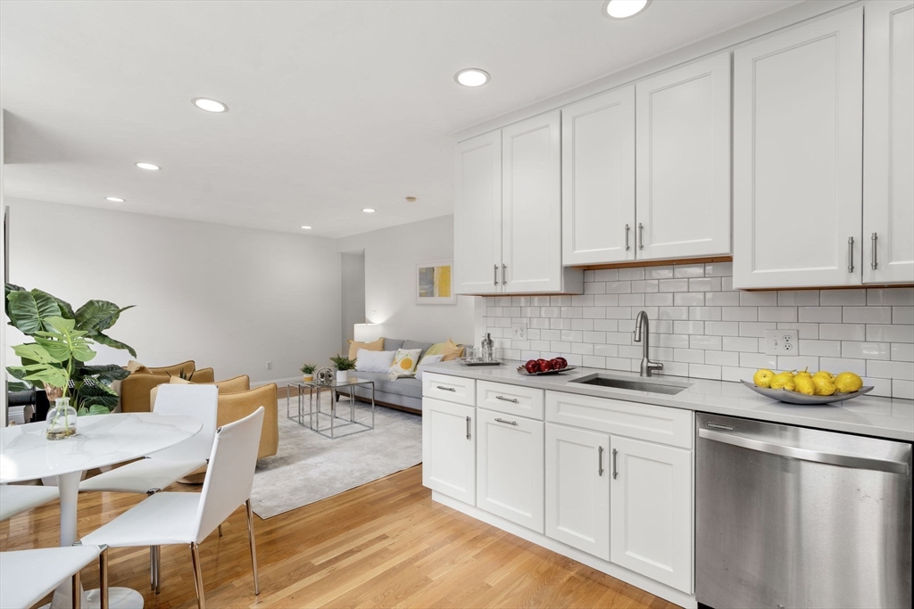 13 Thacher St 2