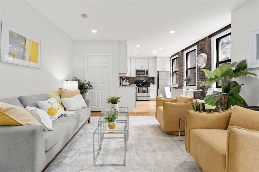 13 Thacher St 2